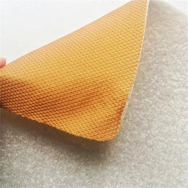 Mit Spone laminierter Stoff